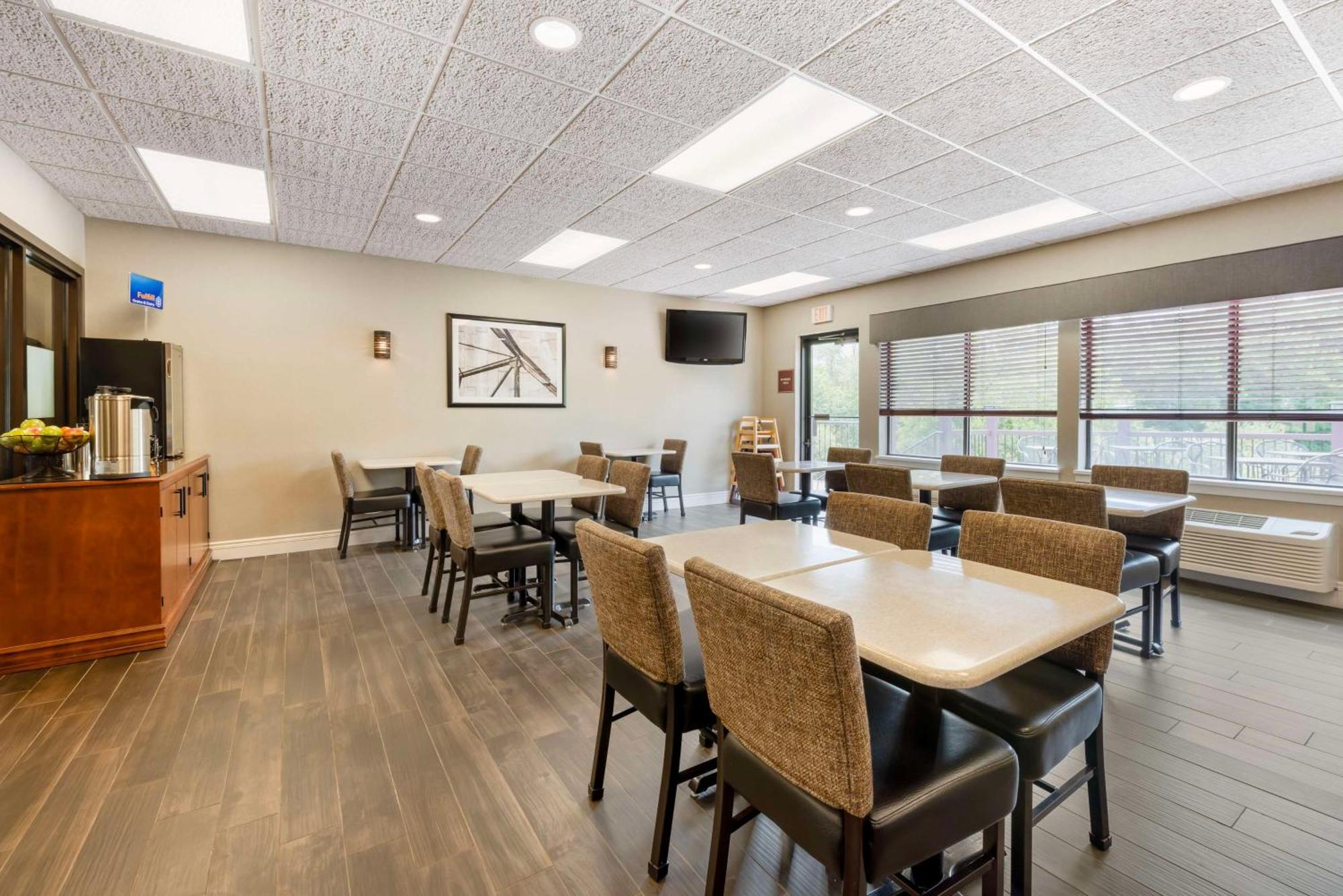 Best Western Spooner Riverplace Exterior photo